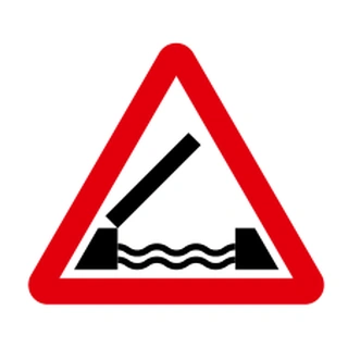 Opening or swing bridge ahead